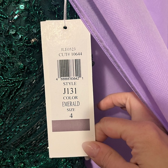 Prom pageant dress - Picture 3 of 4